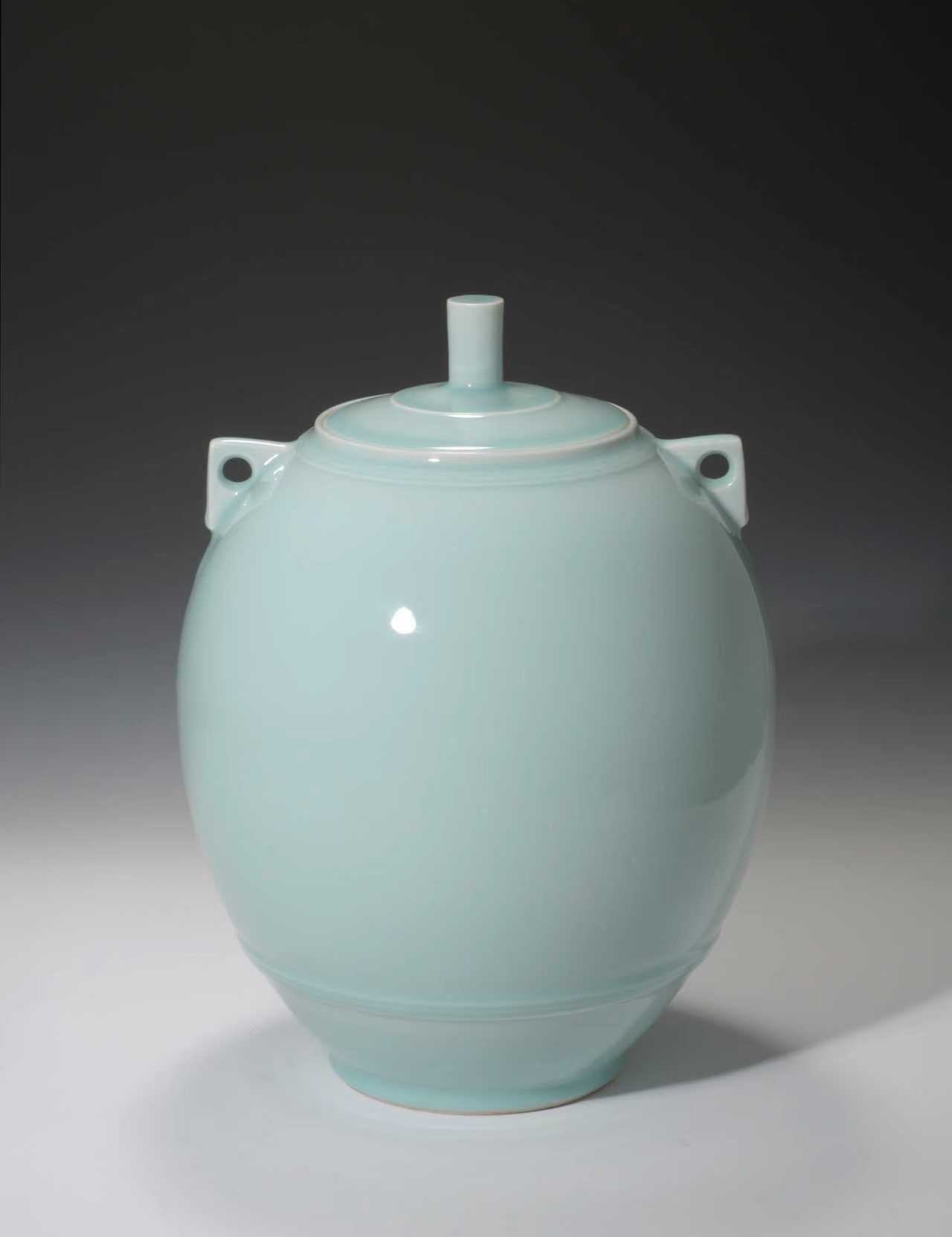 Longquan celadon work by Su Wei