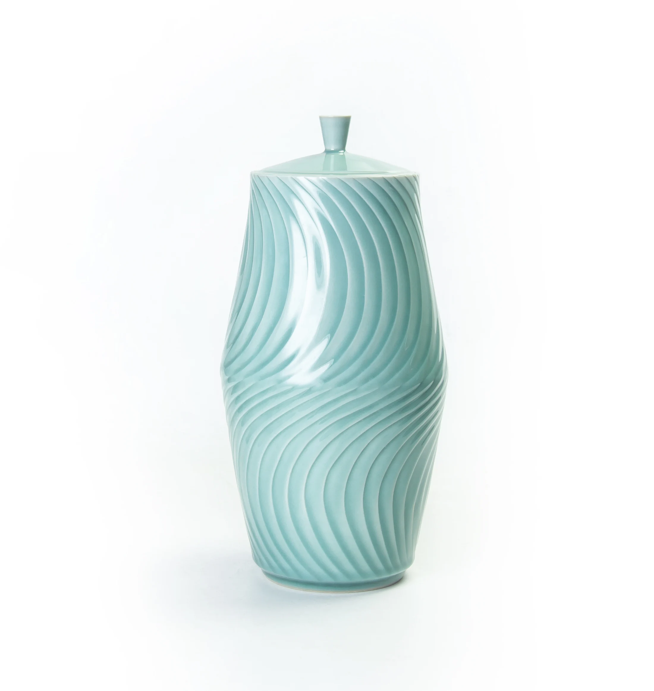 Longquan celadon work by Su Wei